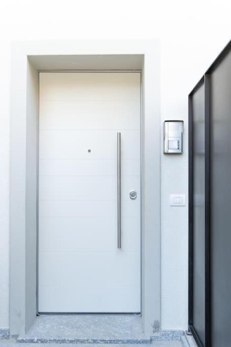 Elegante Loft A 200 A Metri Dal Duomo Apartment Como Luaran gambar