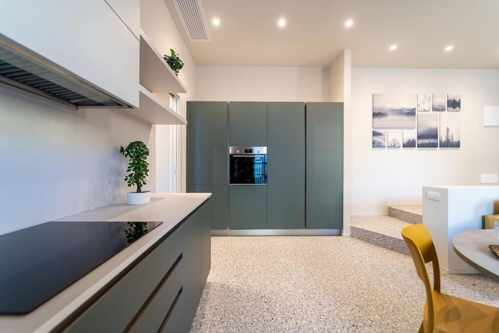 Elegante Loft A 200 A Metri Dal Duomo Apartment Como Luaran gambar
